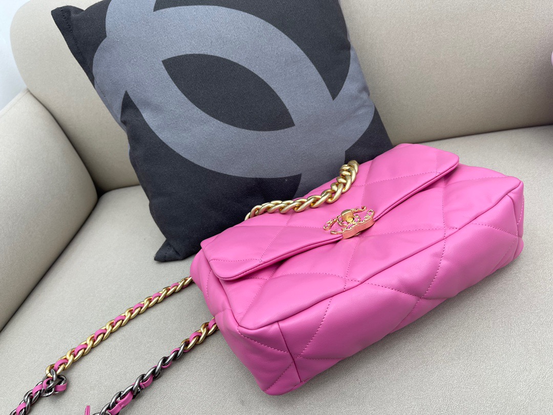 CHANEL 19 MAXI HANDBAG