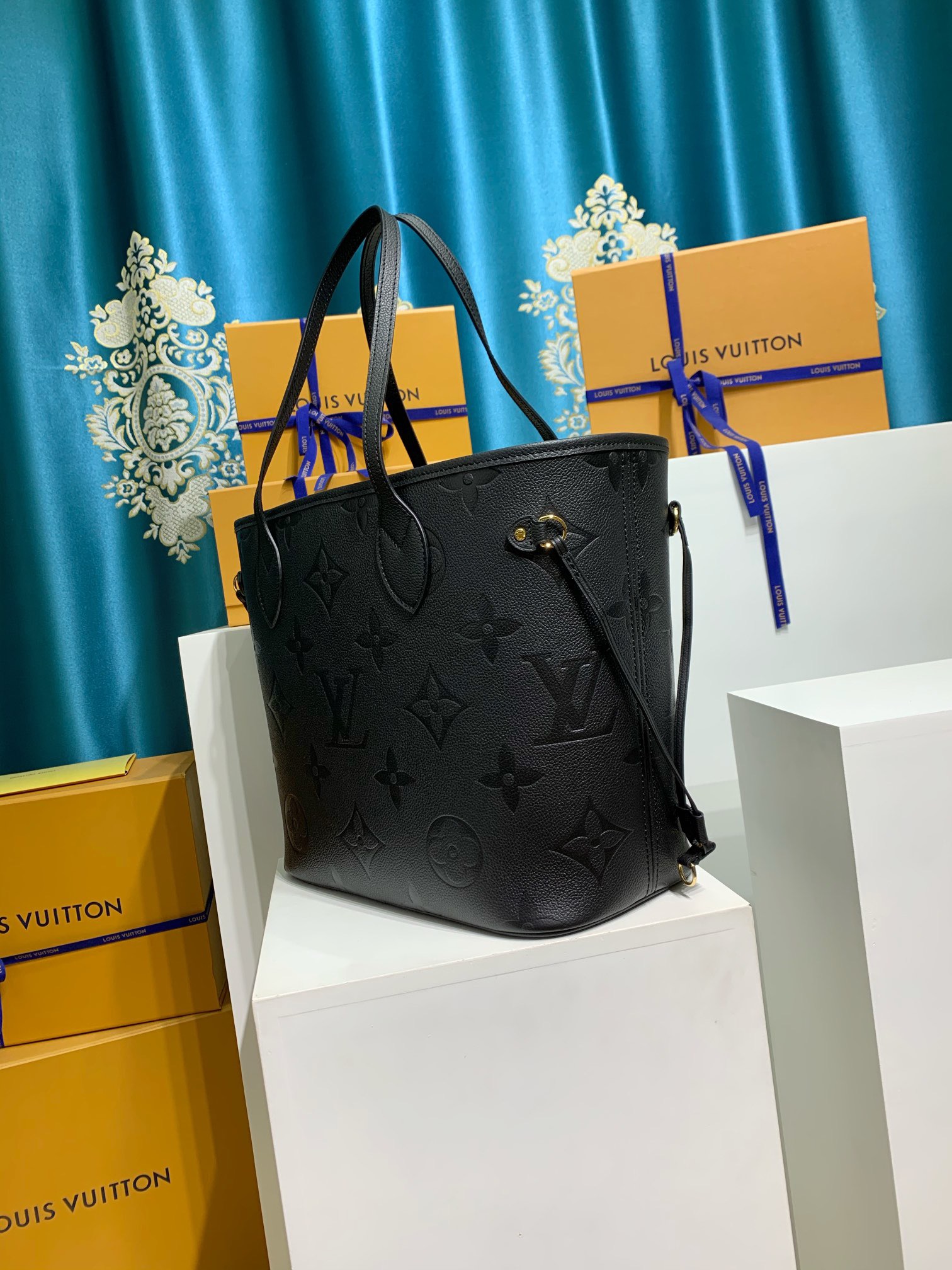 LOUIS VUITTON Neverfull MM Tote Bag M45685