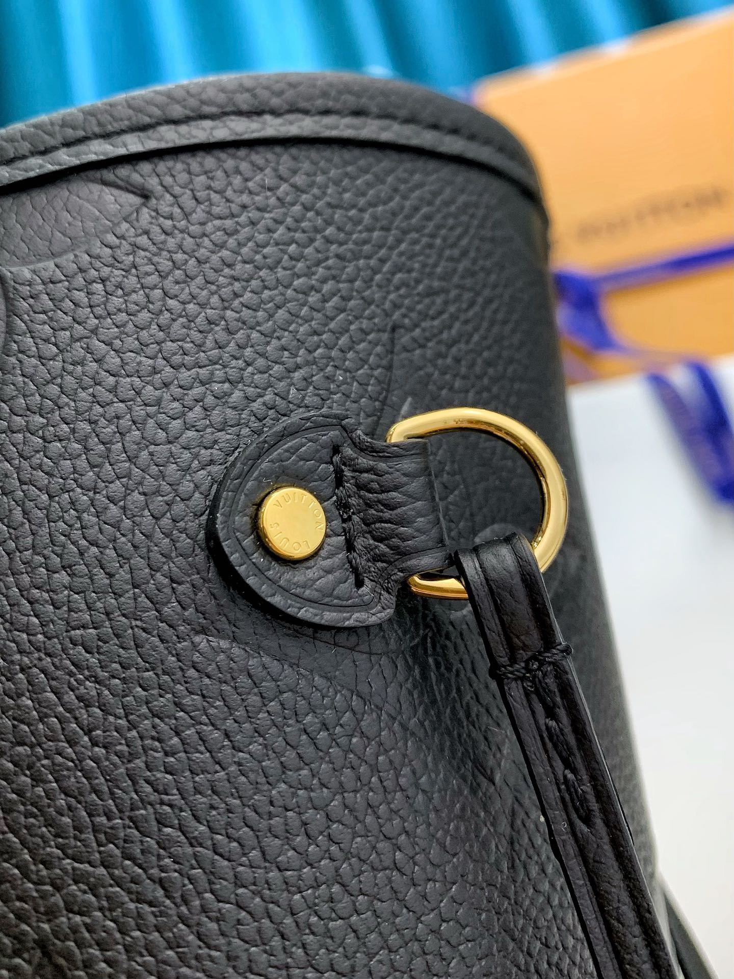 LOUIS VUITTON Neverfull MM Tote Bag M45685