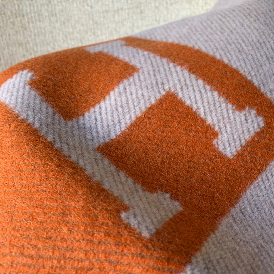 Hermes Avalon Blankets