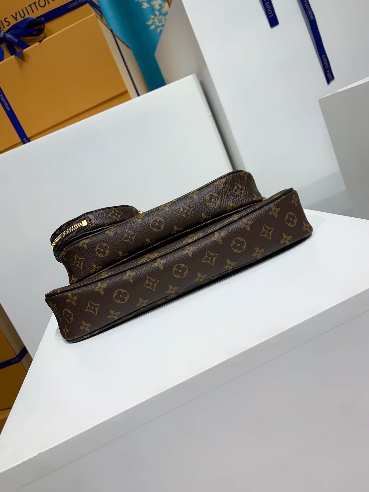 LOUIS VUITTON MULTI POCHETTE ACCESSORIES M44840