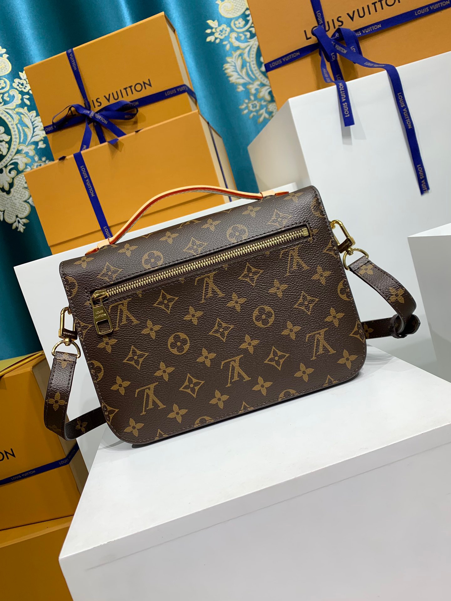 LOUIS VUITTON POCHETTE METIS M44875