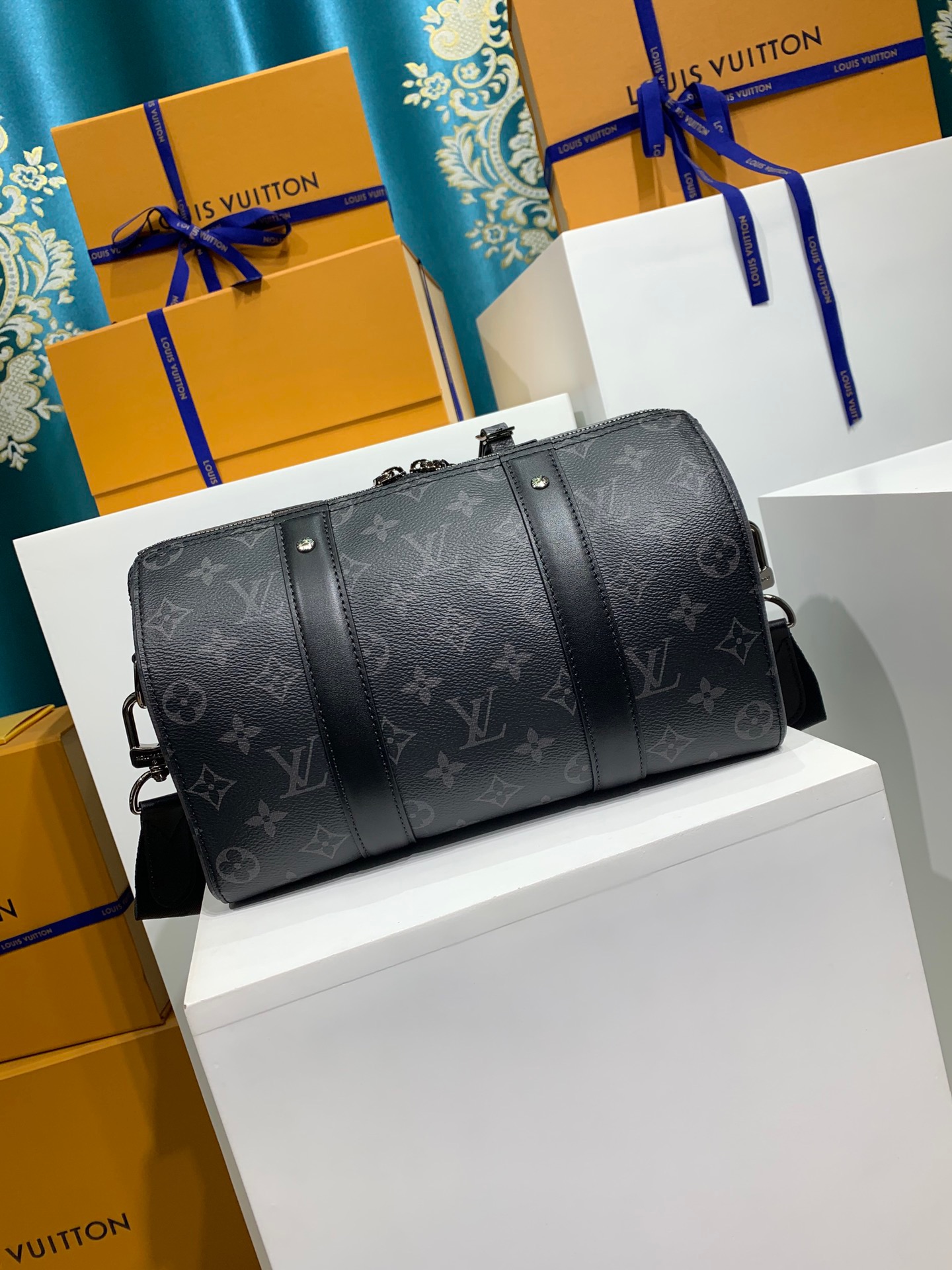 LOUIS VUITTON City Keepall Bag M45936