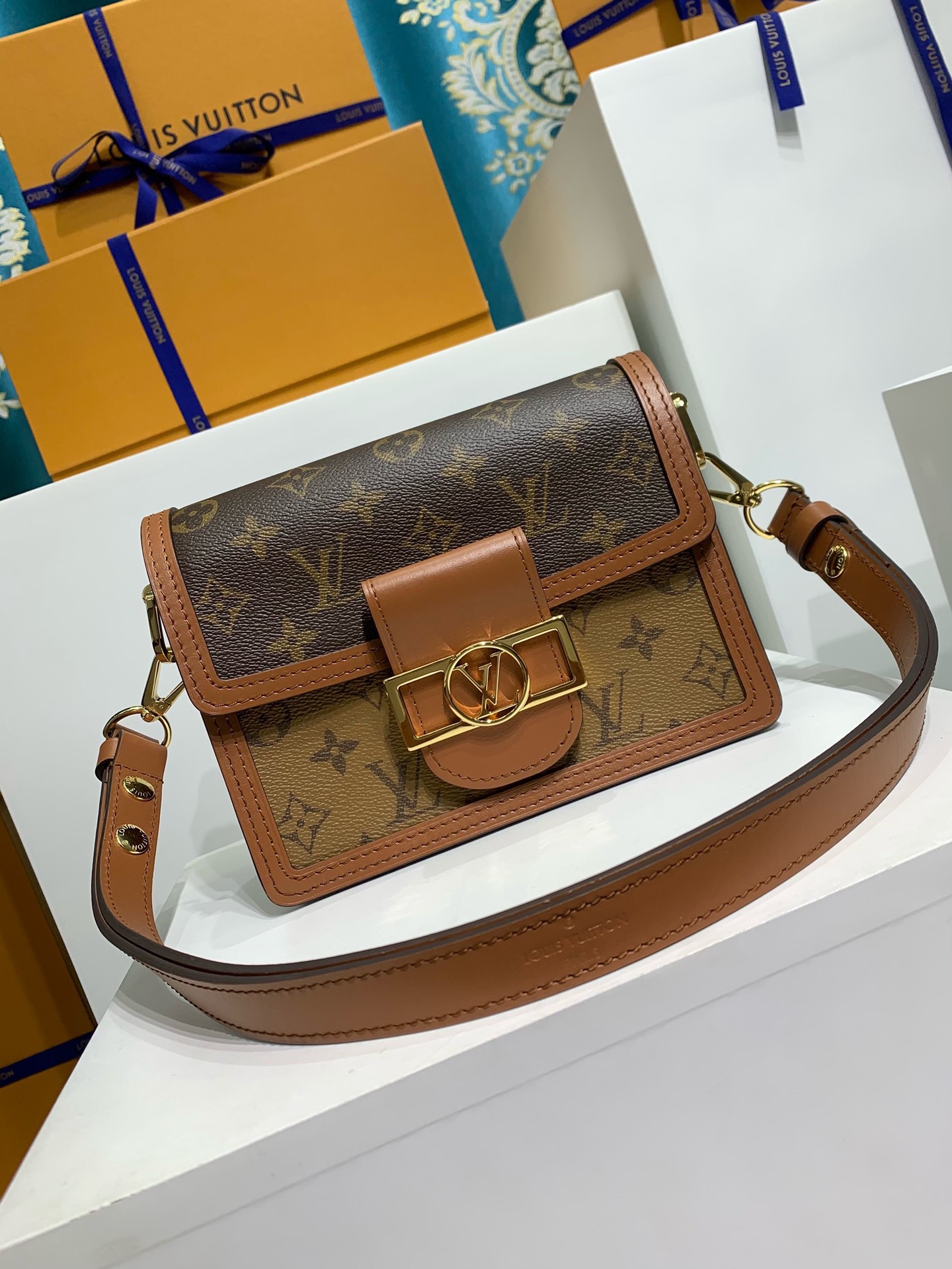 LOUIS VUITTON Mini Dauphine M45959