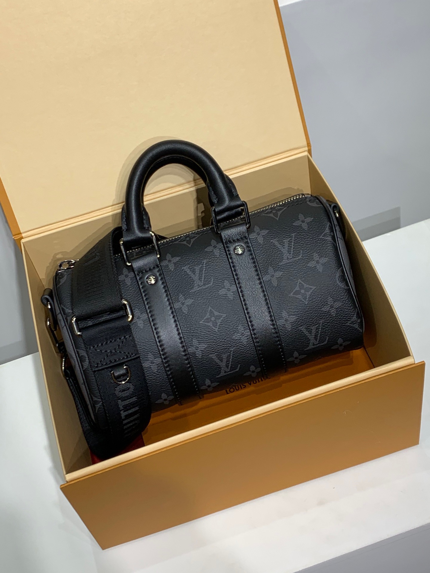 LOUIS VUITTON M46271 Keepall Bandouliere 25 Bag