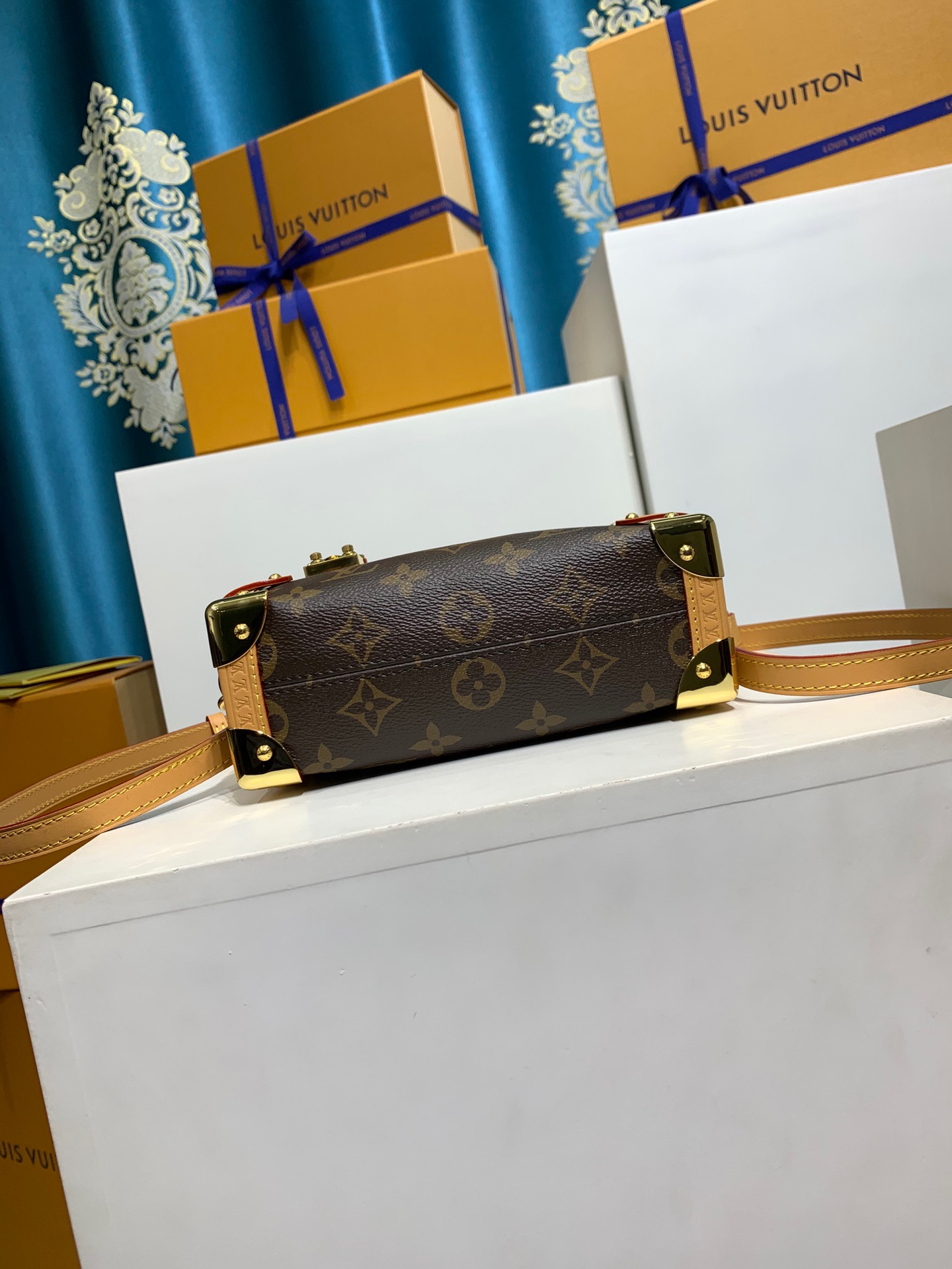 LOUIS VUITTON Side Trunk M46815 PM