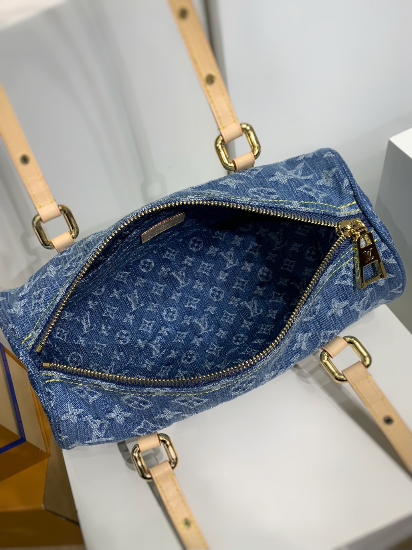 LOUIS VUITTON M46830 Papillon Bag