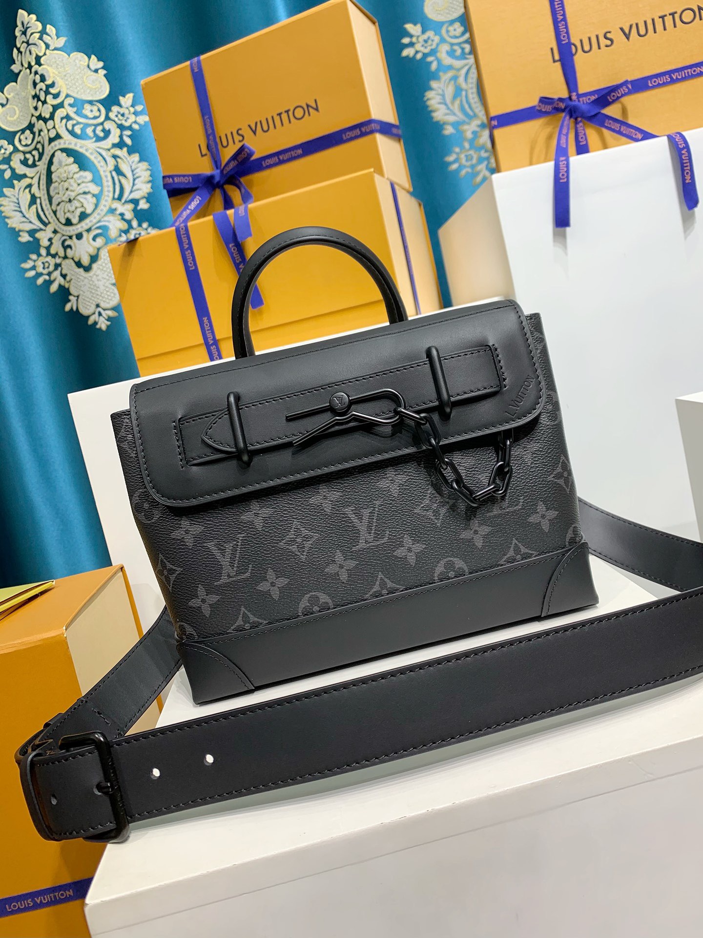 LOUIS VUITTON LV Messenger M46953 Steamer PM Bag