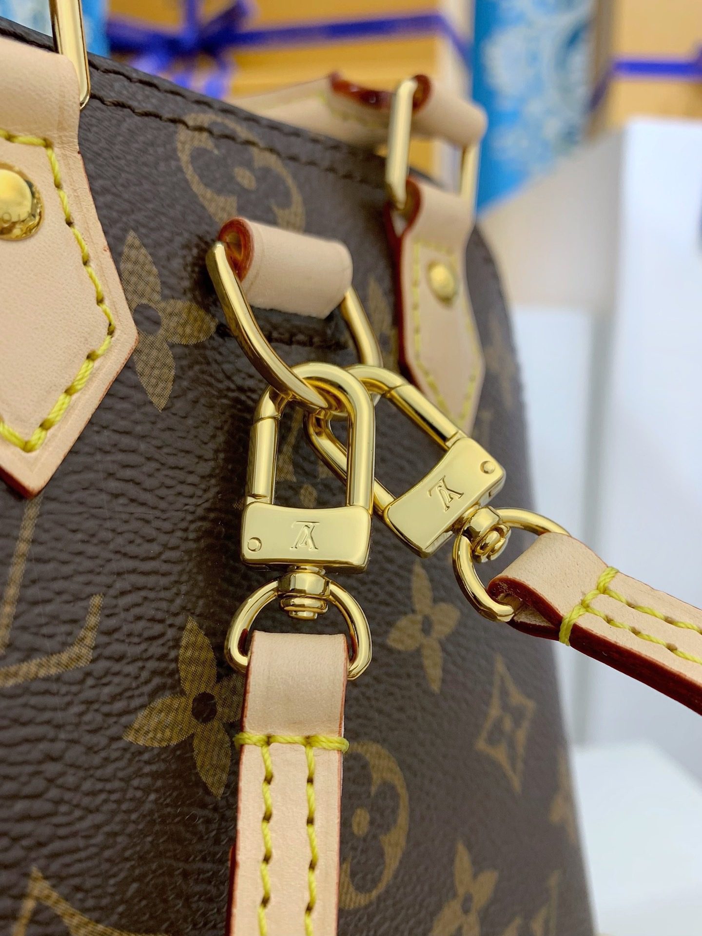 LOUIS VUITTON M47132 Alma Backpack