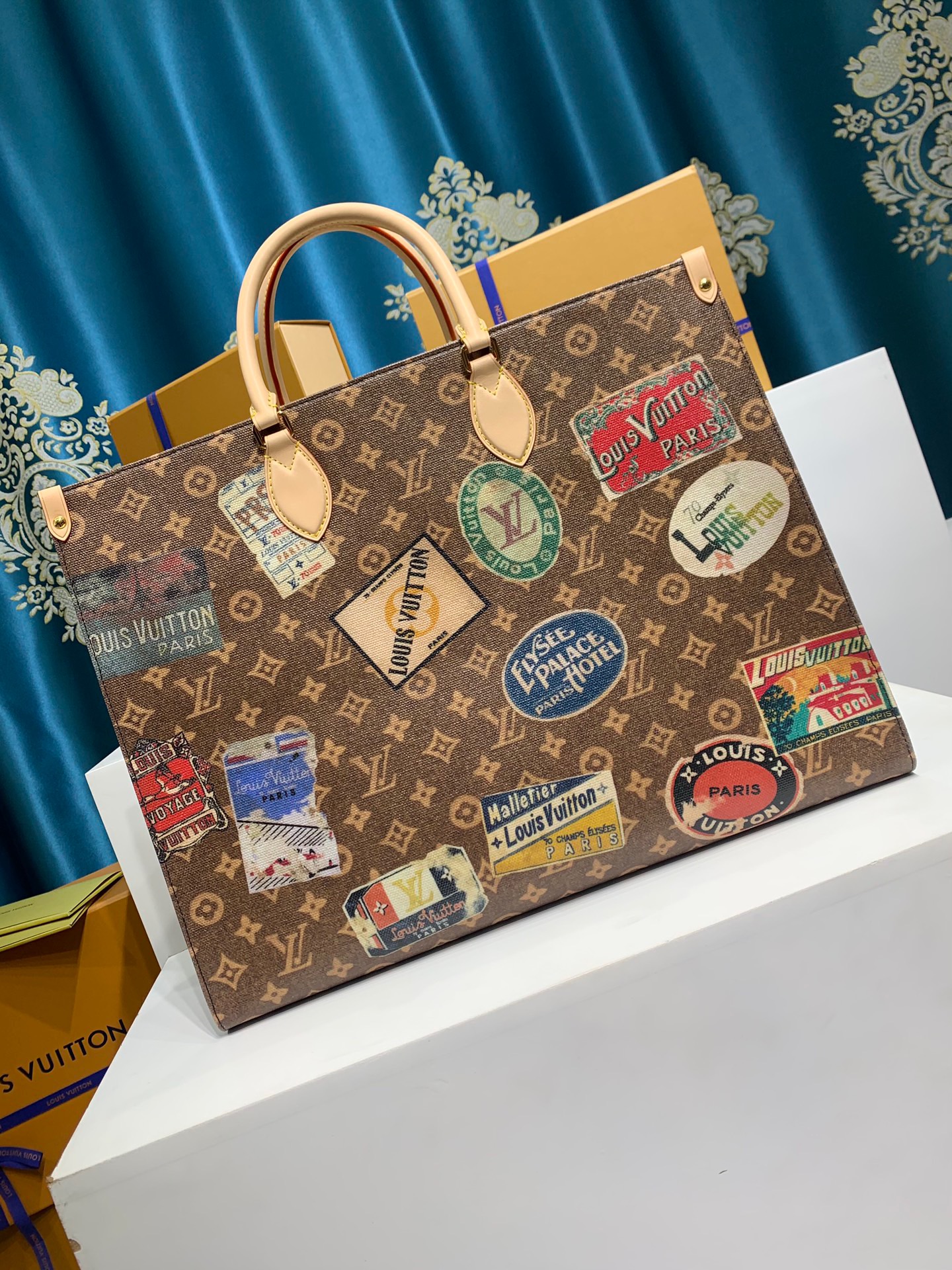 LOUIS VUITTON OnTheGo Voyage Tote Bag M47147