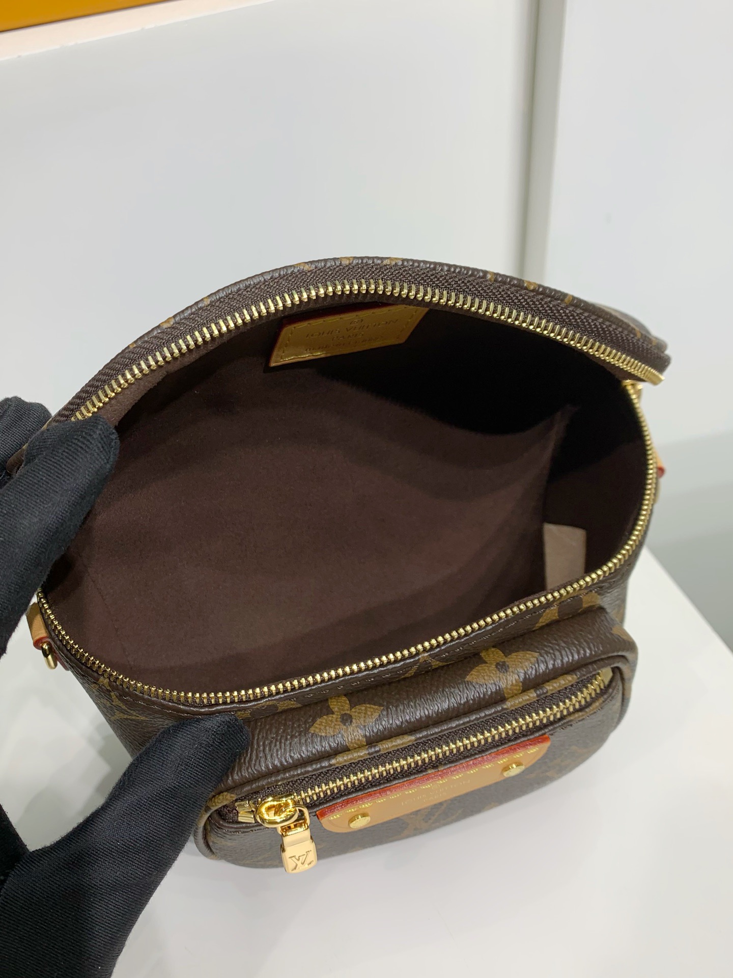 LOUIS VUITTON Mini Bumbag M82335